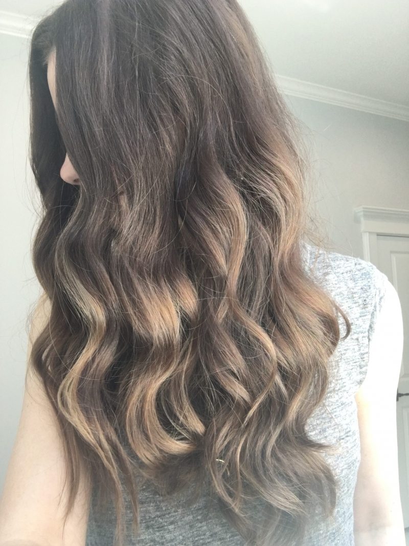 How to use a curling wand on online yourself