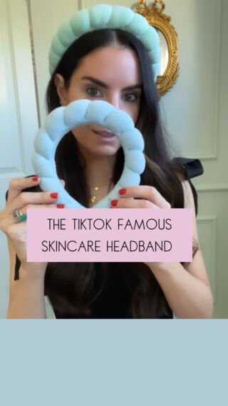 Everyone wants the TikTok famous skincare headband. I finally got one (you can get one free with your first Versed skincare order over $40) & I also ordered on off of Etsy for comparisons sake! Use code VERONABRIT10 for 10% off of your versed order (products were gifted to me but this isn’t a paid placement, I just really love this headband!) SHOP: https://liketk.it/3R0MN | #skincareheadband #versedheadband #brunette #brunettebalayage #brunettebabylights